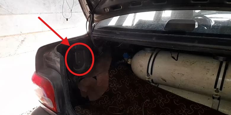 روش های عیب یابی و تعمیر حباب گیر بنزین پراید